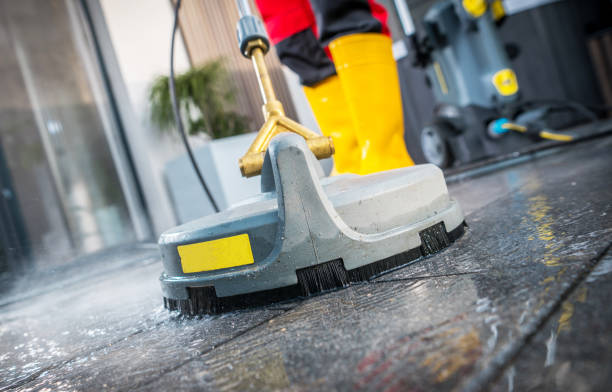 Best Deck Pressure Washing  in Gallatin, MO